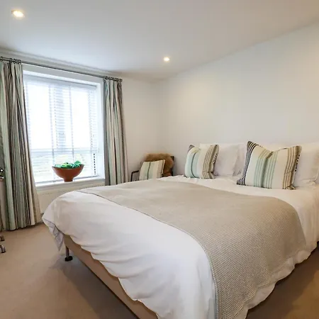 Apartment 4 Ocean Gate *