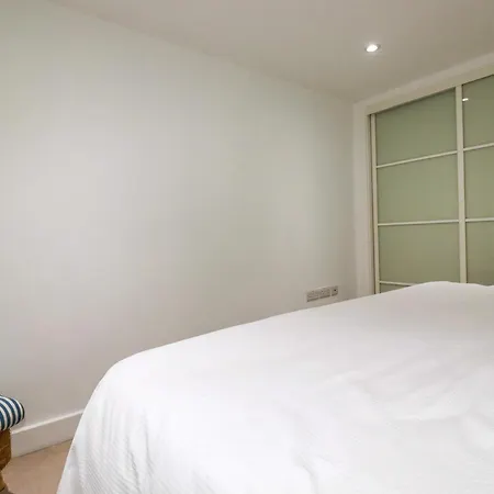 Apartment 4 Ocean Gate *